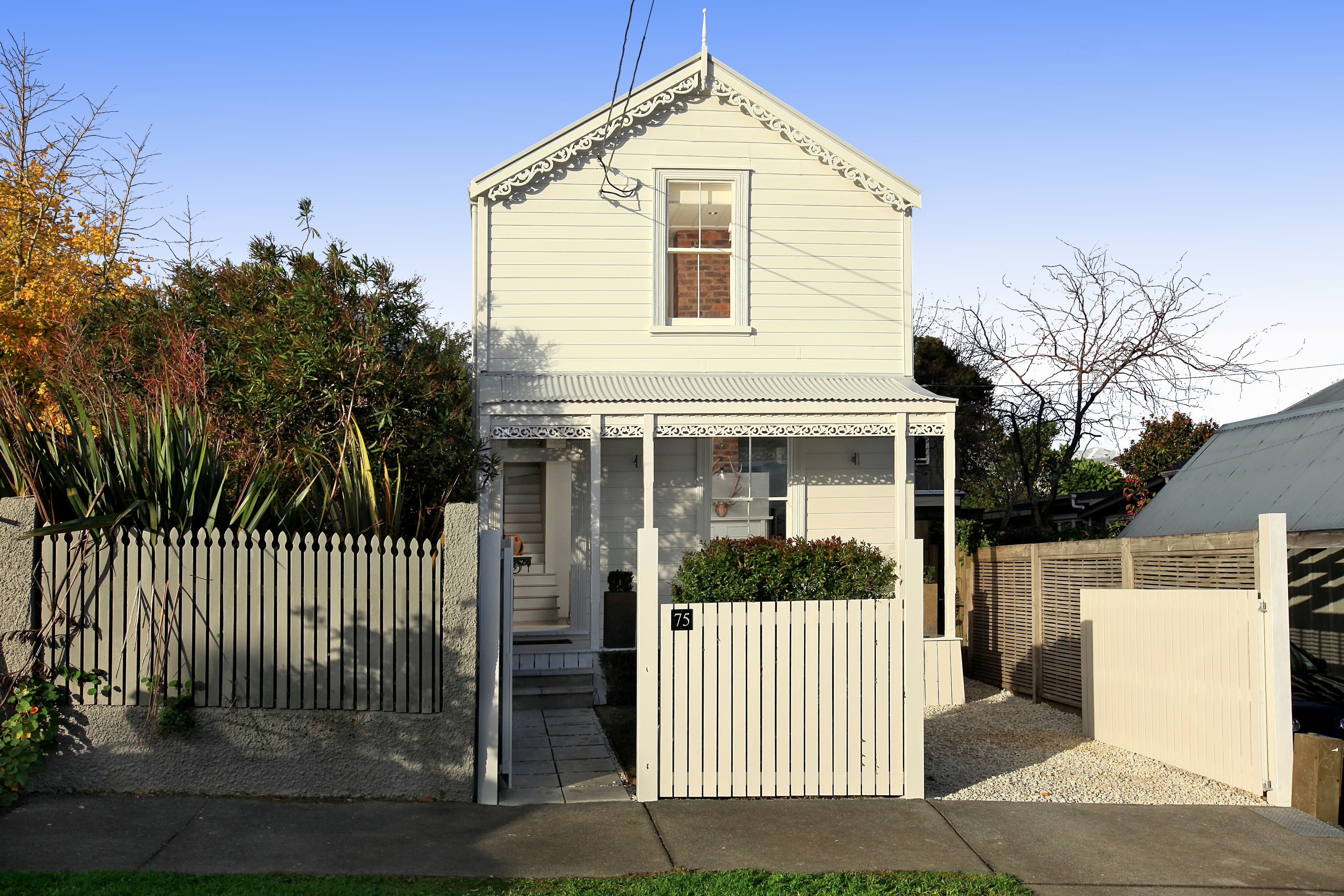 Sussex Street — kitchen and entertaining